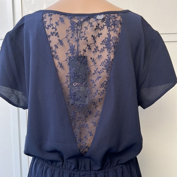Elegant Dress Blue all Celebration dress size medium - Picture 4 of 5